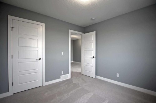 47 Agate Road, Cochrane, AB - Indoor