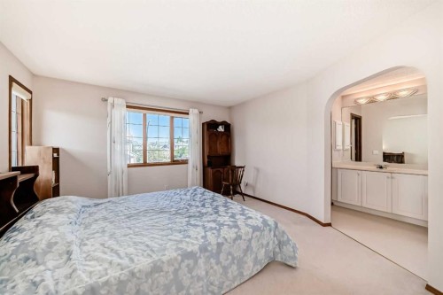 42 Sierra Nevada Green Sw, Calgary, AB - Indoor Photo Showing Bedroom
