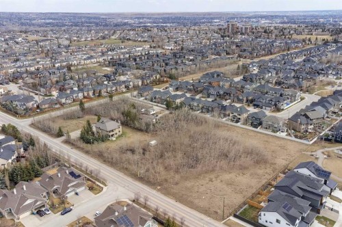 7753 10 Avenue Sw, Calgary, AB 