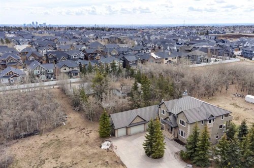 1010 77 Street Sw, Calgary, AB 