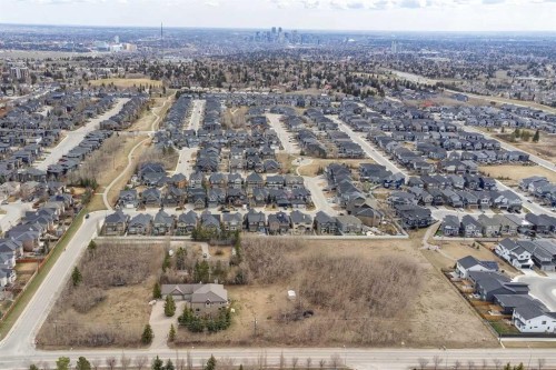 1010 77 Street Sw, Calgary, AB 