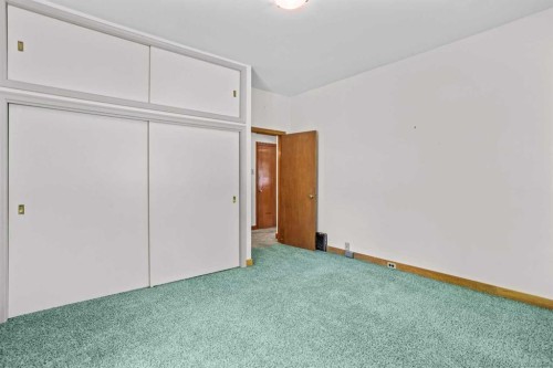 404 Otter Street, Banff, AB - Indoor Photo Showing Other Room