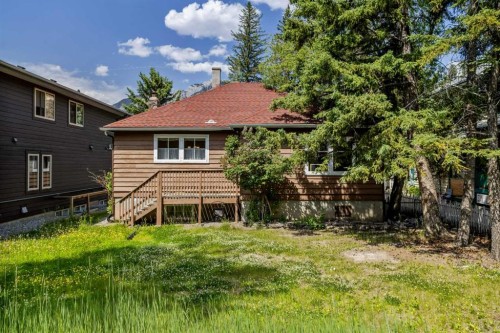 404 Otter Street, Banff, AB - Outdoor