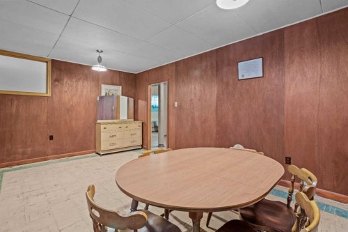 404 Otter Street, Banff, AB - Indoor Photo Showing Dining Room