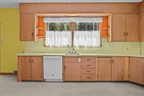 404 Otter Street, Banff, AB - Indoor Photo Showing Other Room