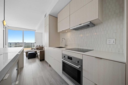 2006-615 6 Avenue Se, Calgary, AB - Indoor Photo Showing Kitchen With Stainless Steel Kitchen With Upgraded Kitchen