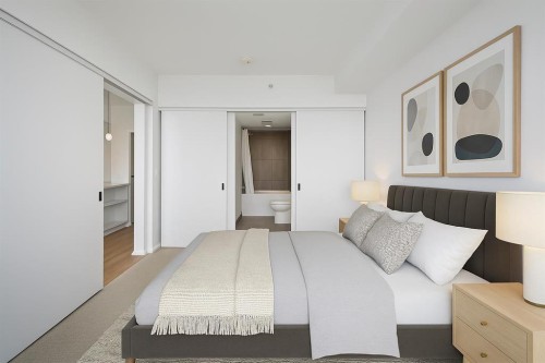 2006-615 6 Avenue Se, Calgary, AB - Indoor Photo Showing Bedroom