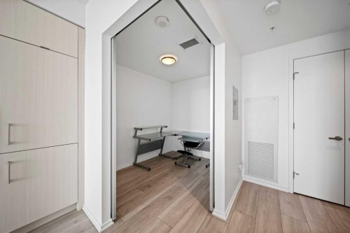 2006-615 6 Avenue Se, Calgary, AB - Indoor Photo Showing Other Room