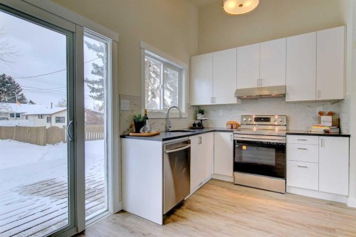 272 Acadia Drive Se, Calgary, AB - Indoor Photo Showing Kitchen