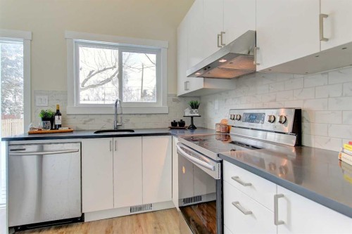 272 Acadia Drive Se, Calgary, AB - Indoor Photo Showing Kitchen