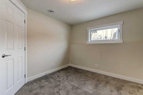 272 Acadia Drive Se, Calgary, AB - Indoor Photo Showing Other Room