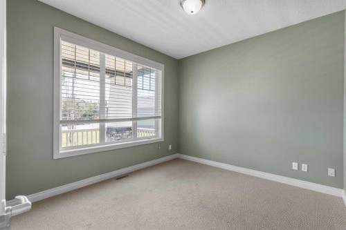 86 Springborough Green Sw, Calgary, AB - Indoor Photo Showing Other Room