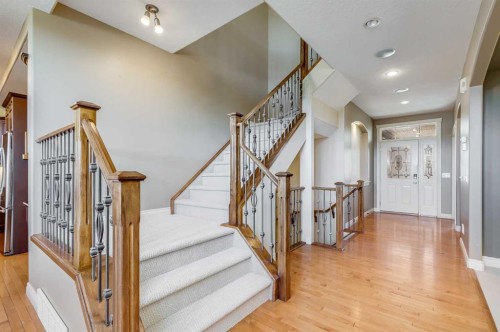 86 Springborough Green Sw, Calgary, AB - Indoor Photo Showing Other Room