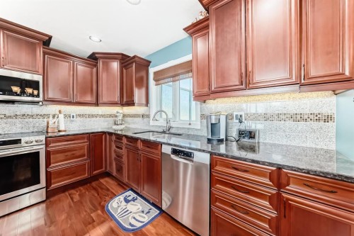 52 Winter Drive, Olds, AB - Indoor Photo Showing Kitchen With Stainless Steel Kitchen