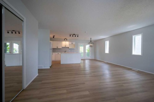269 Strathford Crescent, Strathmore, AB - Indoor