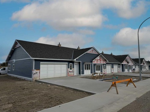 851 7 Avenue WEST Cardston, AB T0K 0K0