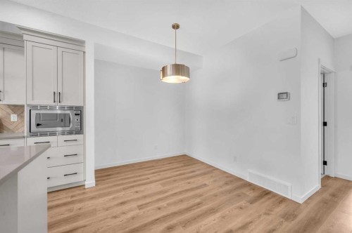 32 Rowmont Common Nw, Calgary, AB - Indoor