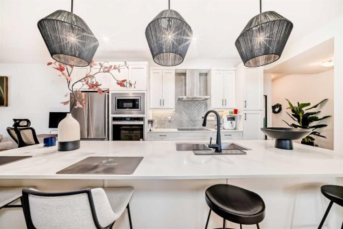 5214-200 Seton Circle Se, Calgary, AB - Indoor Photo Showing Kitchen With Upgraded Kitchen