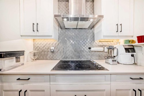 5214-200 Seton Circle Se, Calgary, AB - Indoor Photo Showing Kitchen With Upgraded Kitchen