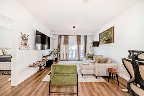5214-200 Seton Circle Se, Calgary, AB - Indoor Photo Showing Living Room
