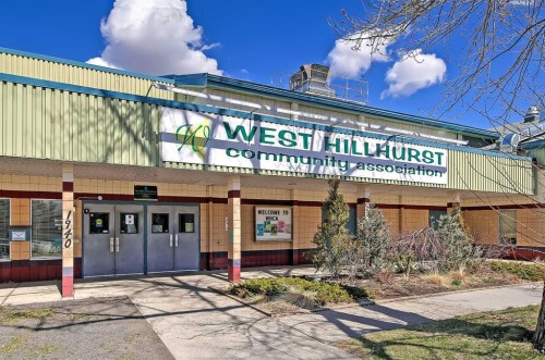 1910 Broadview Road Nw, Calgary, AB - Outdoor