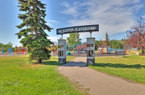 1910 Broadview Road Nw, Calgary, AB - Outdoor With View