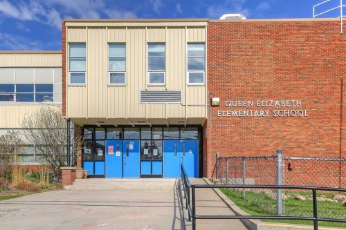 1910 Broadview Road Nw, Calgary, AB - Outdoor