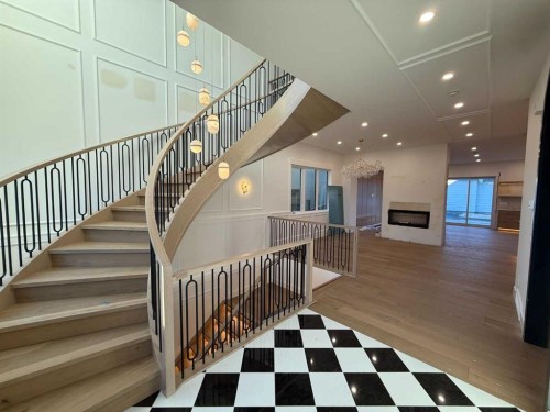 1910 Broadview Road Nw, Calgary, AB - Indoor Photo Showing Other Room