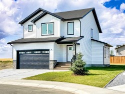 4 Williams Avenue  Olds, AB T4H 0H1