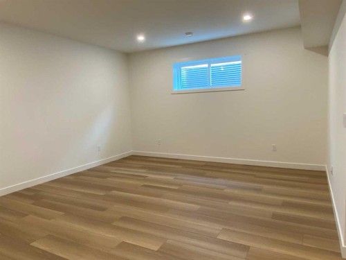 4 Williams Avenue, Olds, AB - Indoor Photo Showing Other Room