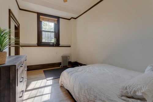 1-804 18 Avenue Sw, Calgary, AB - Indoor Photo Showing Bedroom
