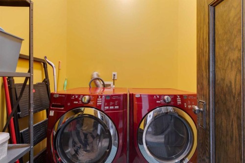 1-804 18 Avenue Sw, Calgary, AB - Indoor Photo Showing Laundry Room