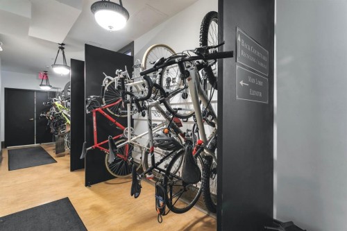 1-804 18 Avenue Sw, Calgary, AB - Indoor Photo Showing Other Room