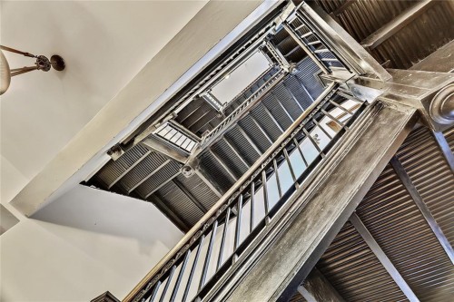 1-804 18 Avenue Sw, Calgary, AB - Indoor Photo Showing Other Room