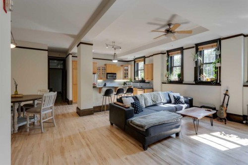 1-804 18 Avenue Sw, Calgary, AB - Indoor Photo Showing Living Room