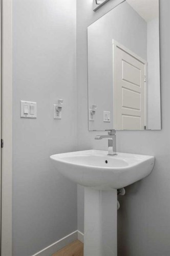 408-20295 Seton Way Se, Calgary, AB - Indoor Photo Showing Bathroom