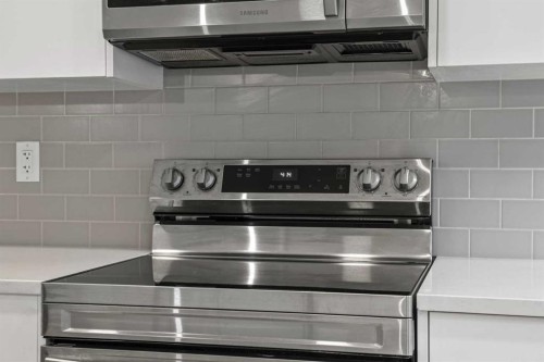 408-20295 Seton Way Se, Calgary, AB - Indoor Photo Showing Kitchen