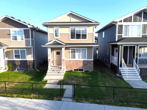 106 Dawson Harbour Grove  Chestermere, AB T1X 2S4