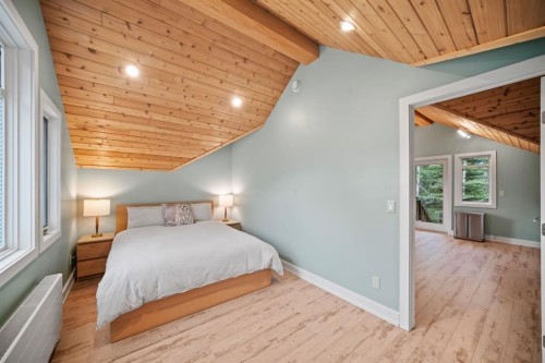 118 Cairns Landing, Canmore, AB - Indoor Photo Showing Bedroom