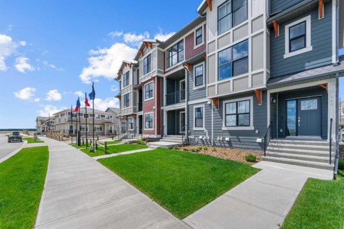 121 Wild Rose Way Se, Calgary, AB - Outdoor With Facade