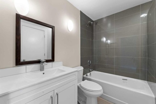 7136 Laguna Way Ne, Calgary, AB - Indoor Photo Showing Bathroom