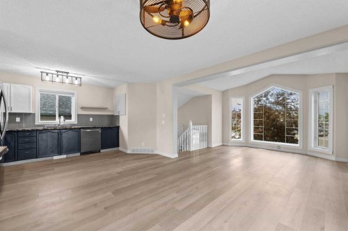 7136 Laguna Way Ne, Calgary, AB - Indoor