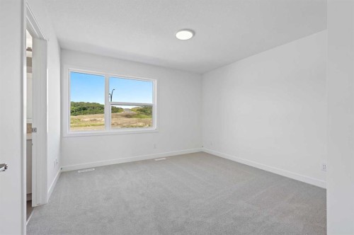 922 Wolf Willow Boulevard Se, Calgary, AB - Indoor Photo Showing Other Room