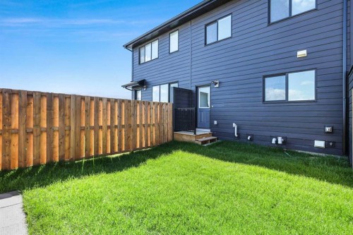 922 Wolf Willow Boulevard Se, Calgary, AB - Outdoor With Exterior