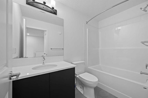 19852 45 Street Se, Calgary, AB - Indoor Photo Showing Bathroom