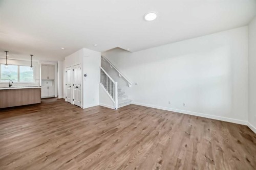 426 Heartland Way, Cochrane, AB - Indoor Photo Showing Other Room