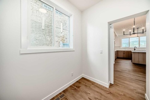 426 Heartland Way, Cochrane, AB - Indoor Photo Showing Other Room
