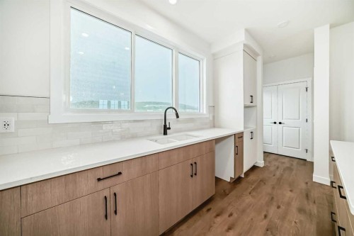 426 Heartland Way, Cochrane, AB - Indoor