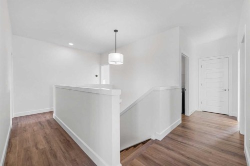 1059 Southwinds Green Sw, Airdrie, AB - Indoor Photo Showing Other Room