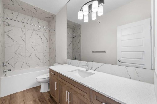 1059 Southwinds Green Sw, Airdrie, AB - Indoor Photo Showing Bathroom